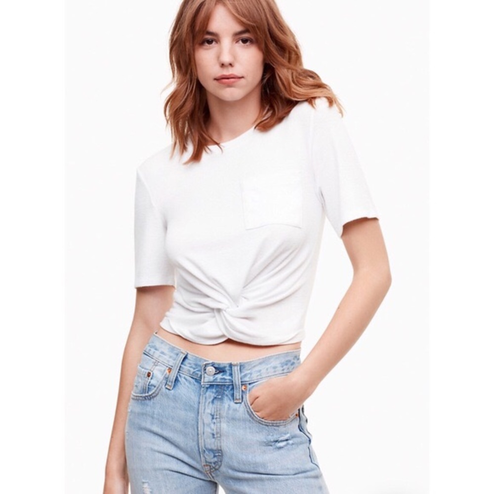 ⭐️ Aritzia Wilfred Free twist front white t-shirt